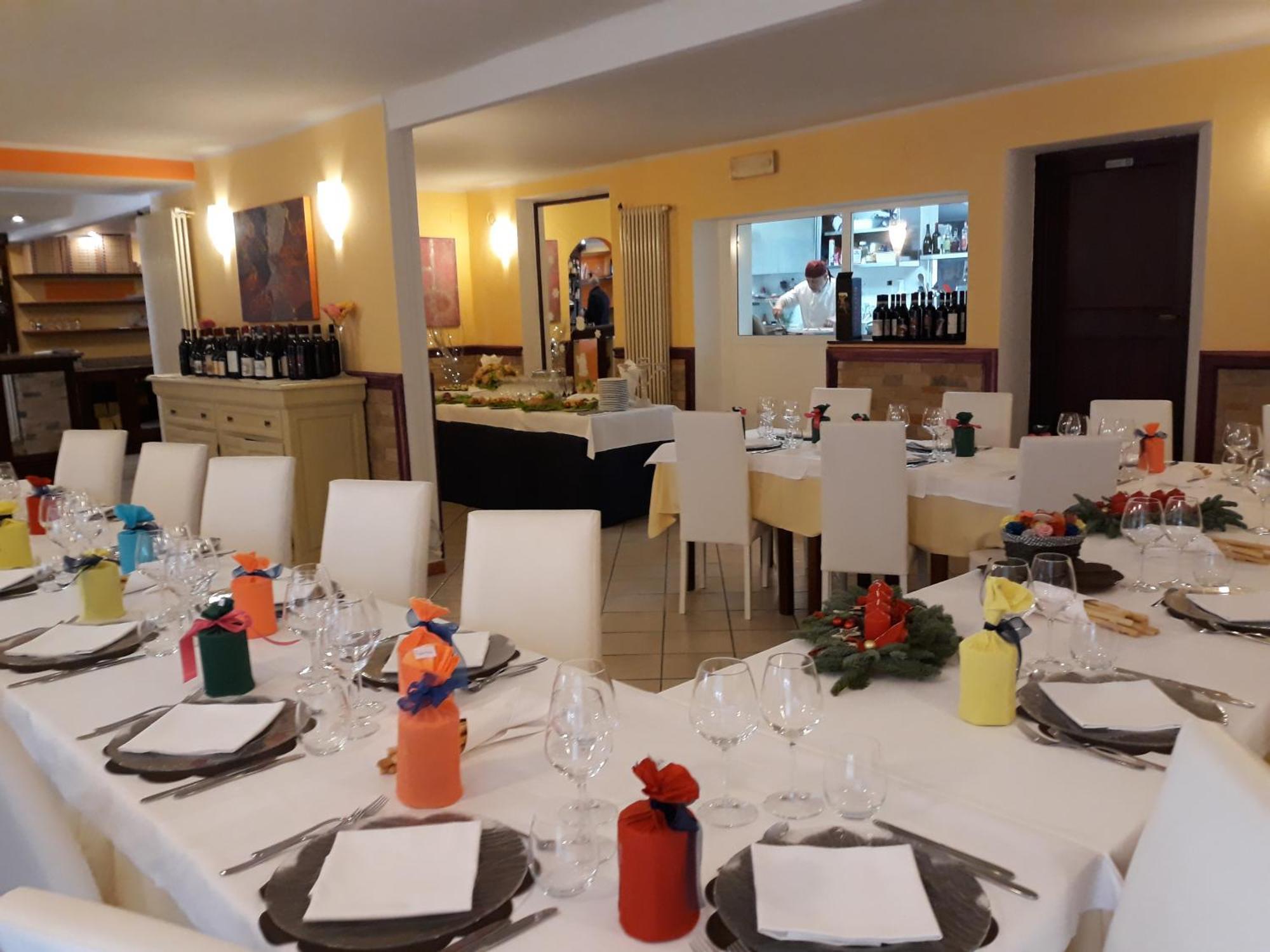 Locanda Della Luna Rossa Calosso Екстер'єр фото